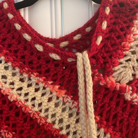 Handmade poncho - Picture 2 of 2